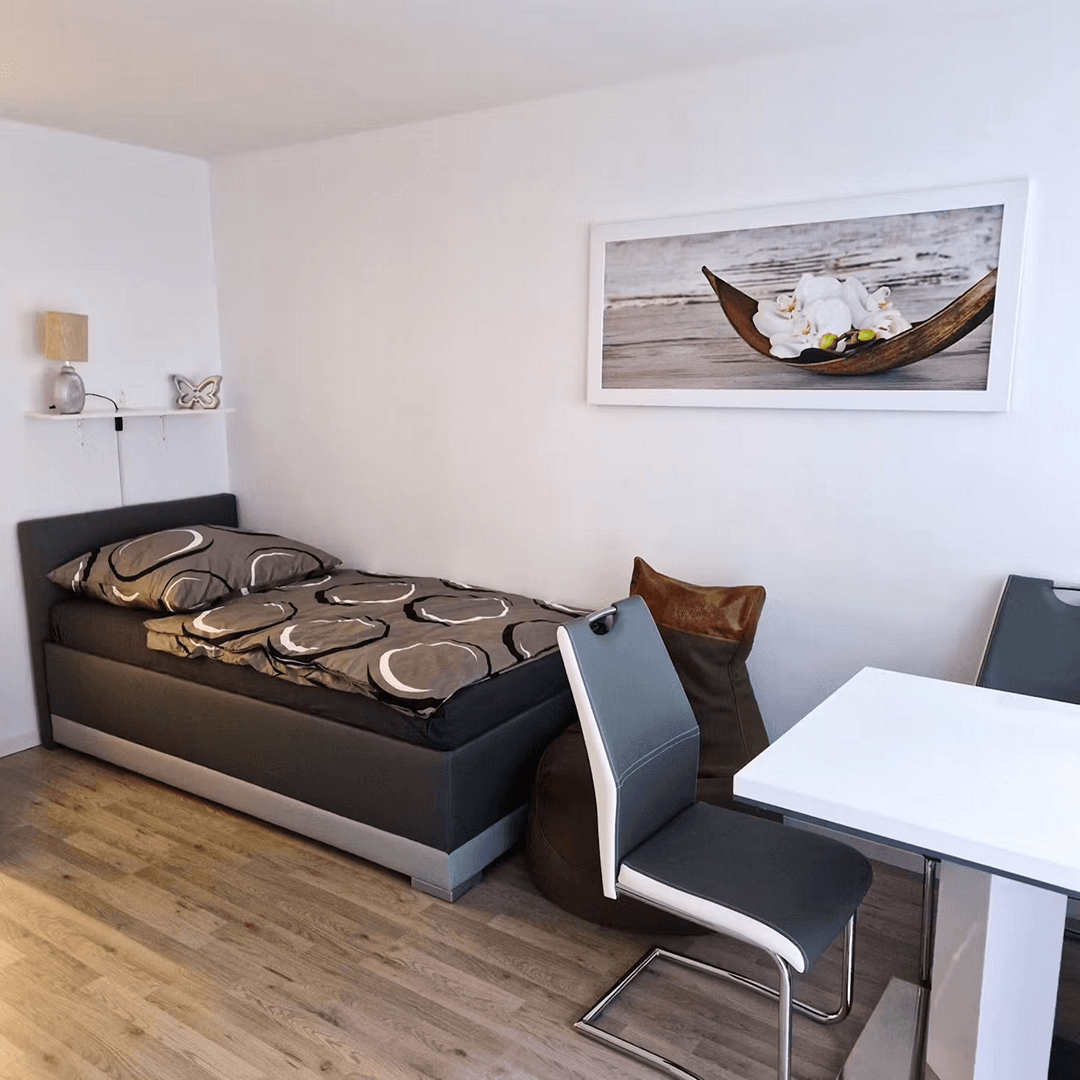Prenájom bytu 1-izbový 33 m², München, Bavorsko Prenájom bytu 1-izbový 33 m², München, Bavorsko