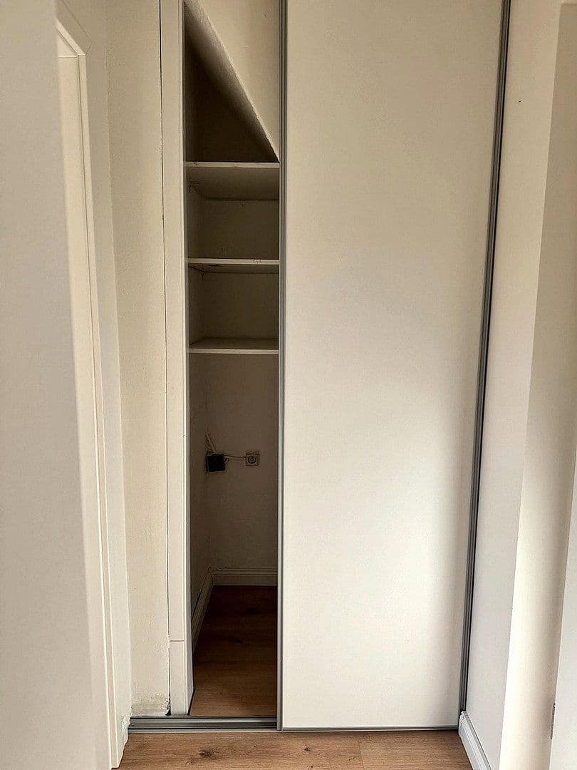 Prenájom bytu 2-izbový 45 m², Köln, Severné Porýnie - Westfálsko Prenájom bytu 2-izbový 45 m², Köln, Severné Porýnie - Westfálsko