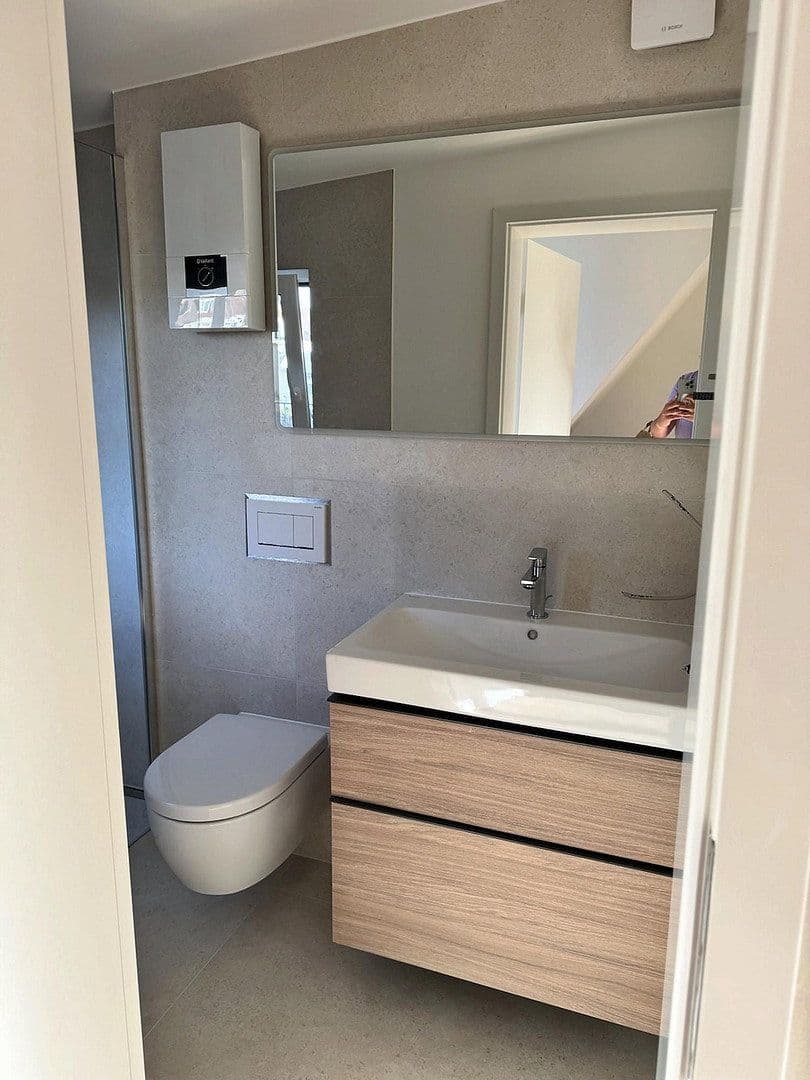 Prenájom bytu 2-izbový 45 m², Köln, Severné Porýnie - Westfálsko Prenájom bytu 2-izbový 45 m², Köln, Severné Porýnie - Westfálsko