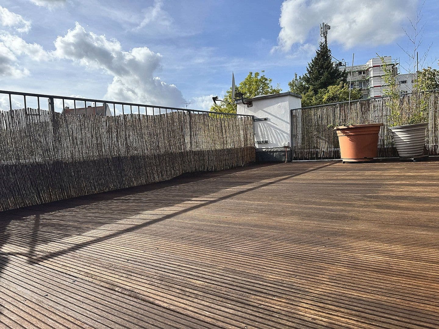 Prenájom bytu 2-izbový 45 m², Köln, Severné Porýnie - Westfálsko Prenájom bytu 2-izbový 45 m², Köln, Severné Porýnie - Westfálsko