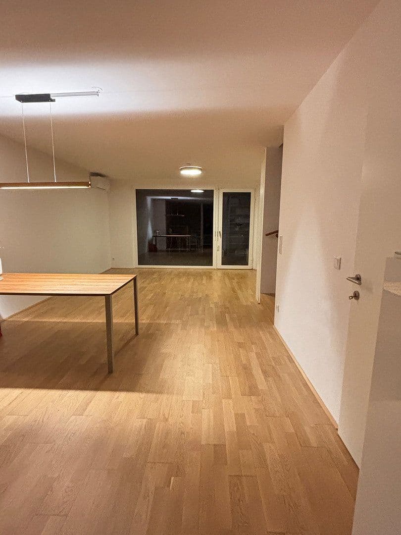 Predaj bytu 4-izbový 110 m², Jedlersdorfer Straße 142, Wien, Viedeň Predaj bytu 4-izbový 110 m², Jedlersdorfer Straße 142, Wien, Viedeň