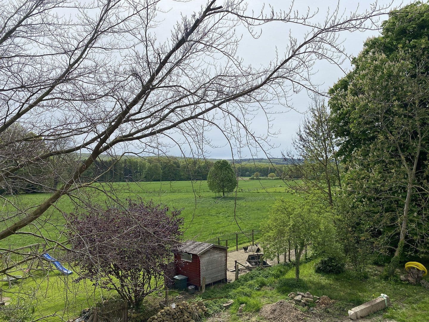 Prenájom bytu 5-izbový 155 m², Wennigsen (Deister), Dolné Sasko Prenájom bytu 5-izbový 155 m², Wennigsen (Deister), Dolné Sasko