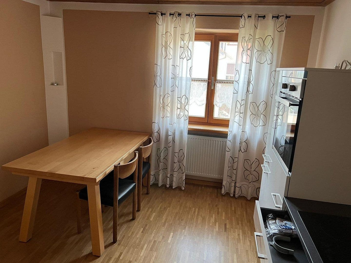 Prenájom bytu 3-izbový 80 m², Kinding, Bavorsko Prenájom bytu 3-izbový 80 m², Kinding, Bavorsko