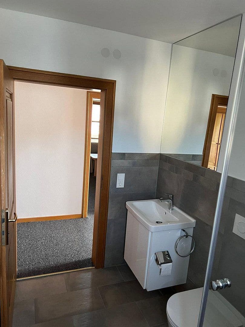 Prenájom bytu 3-izbový 80 m², Kinding, Bavorsko Prenájom bytu 3-izbový 80 m², Kinding, Bavorsko
