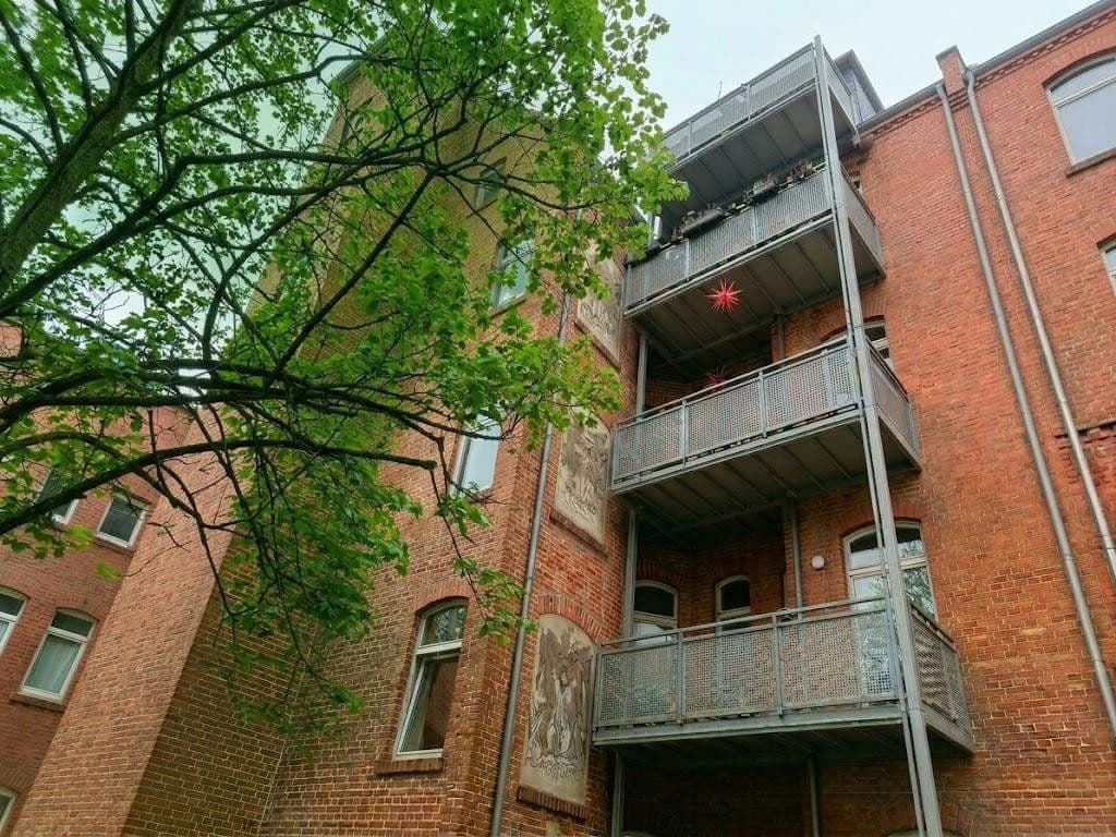 Prenájom bytu 4-izbový 122 m², Schmidtstedter Straße 9, Erfurt, Durínsko Prenájom bytu 4-izbový 122 m², Schmidtstedter Straße 9, Erfurt, Durínsko