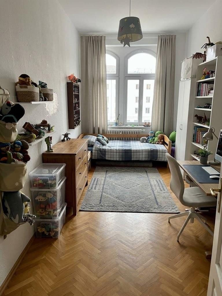 Prenájom bytu 4-izbový 122 m², Schmidtstedter Straße 9, Erfurt, Durínsko Prenájom bytu 4-izbový 122 m², Schmidtstedter Straße 9, Erfurt, Durínsko