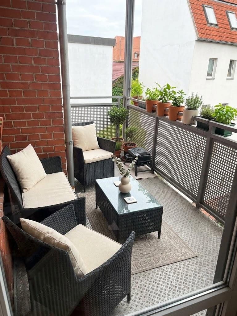 Prenájom bytu 4-izbový 122 m², Schmidtstedter Straße 9, Erfurt, Durínsko Prenájom bytu 4-izbový 122 m², Schmidtstedter Straße 9, Erfurt, Durínsko
