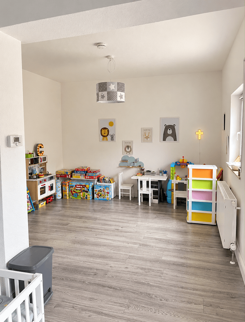 Prenájom bytu 5-izbový 122 m², Frühmessholzstr. 4, Neunkirchen a. Sand, Bavorsko Prenájom bytu 5-izbový 122 m², Frühmessholzstr. 4, Neunkirchen a. Sand, Bavorsko