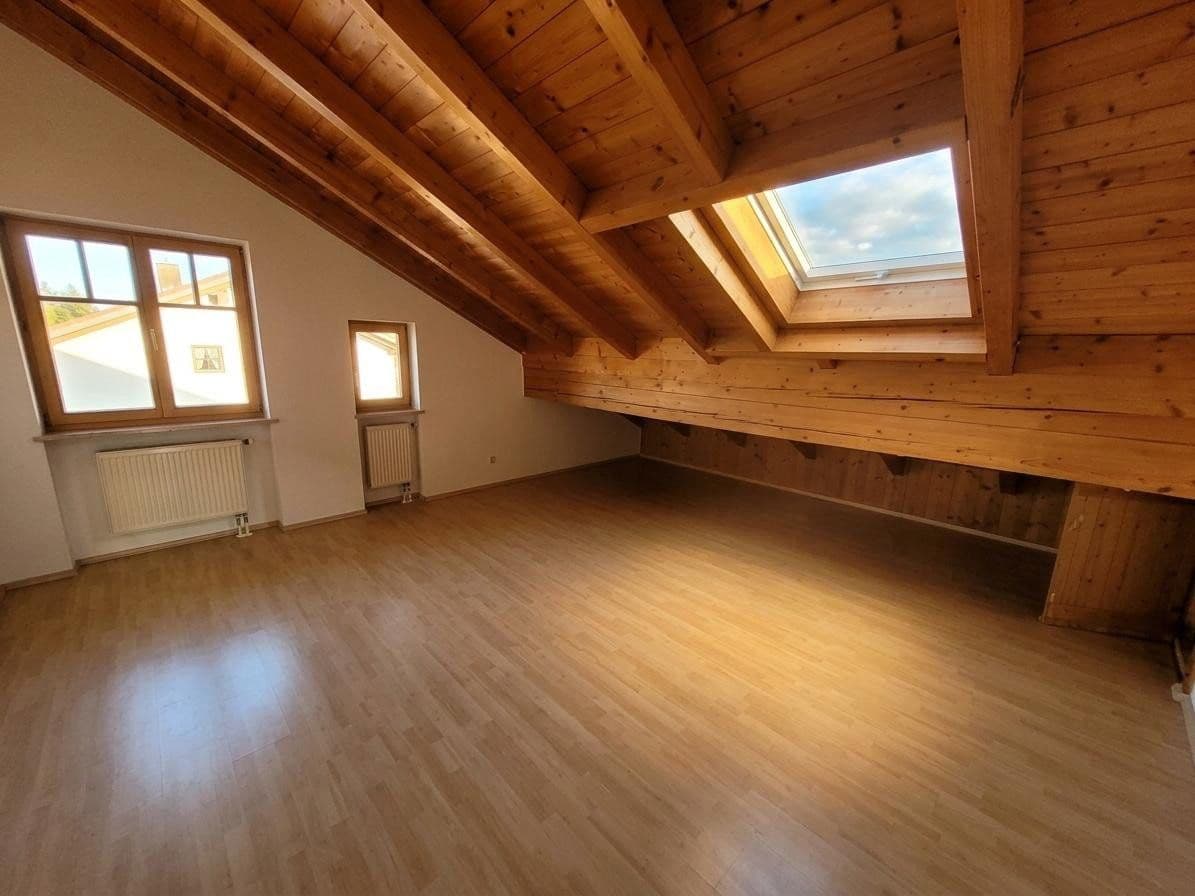 Predaj bytu 3-izbový 73 m², Aiblinger Straße 2, Bruckmühl, Bavorsko Predaj bytu 3-izbový 73 m², Aiblinger Straße 2, Bruckmühl, Bavorsko