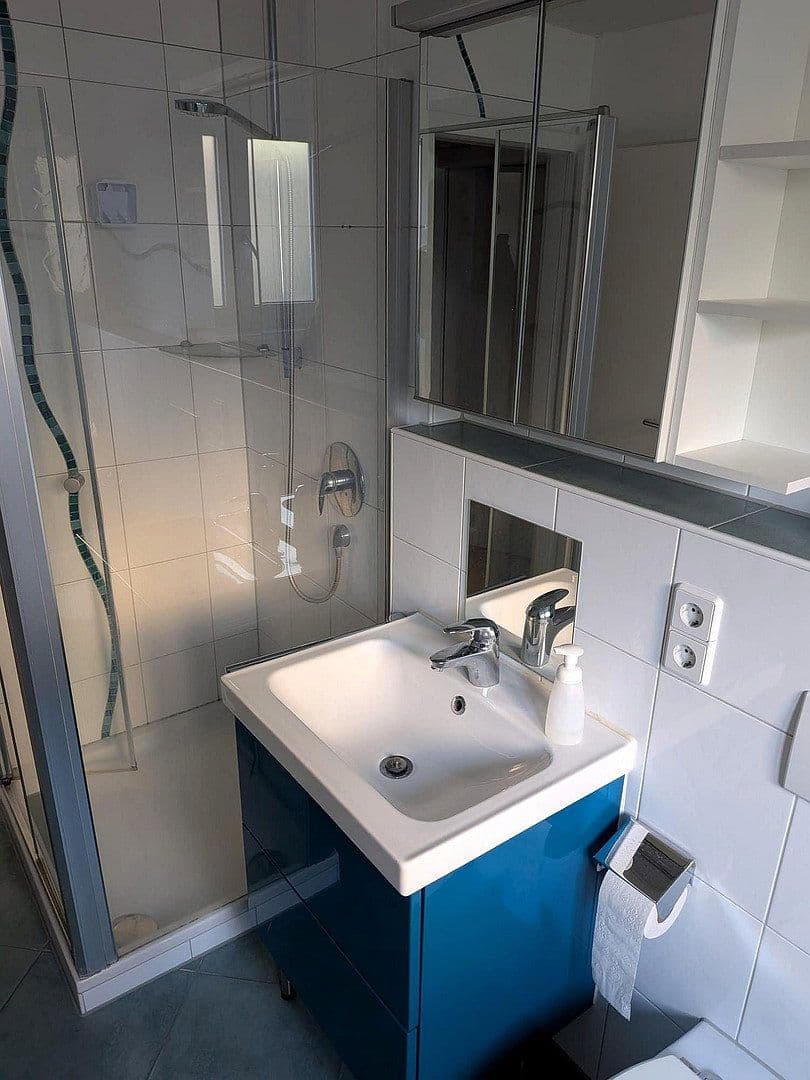 Prenájom bytu 4-izbový 120 m², Sindelfingen, Bádensko-Wurttembersko Prenájom bytu 4-izbový 120 m², Sindelfingen, Bádensko-Wurttembersko