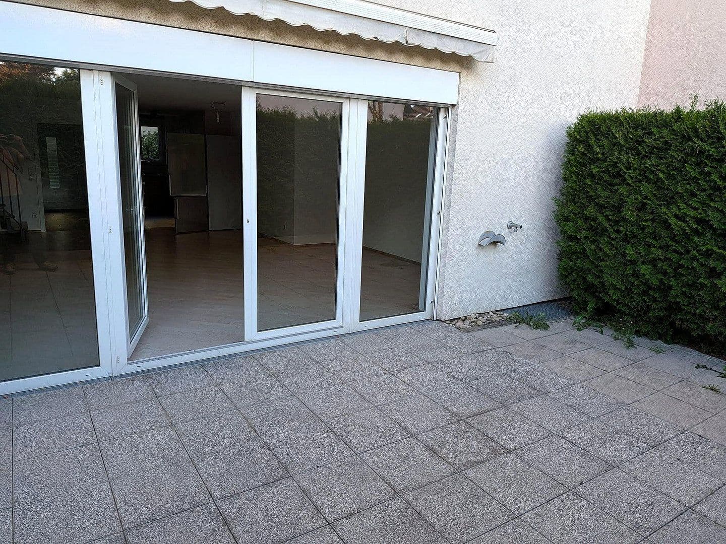 Prenájom bytu 4-izbový 120 m², Sindelfingen, Bádensko-Wurttembersko Prenájom bytu 4-izbový 120 m², Sindelfingen, Bádensko-Wurttembersko