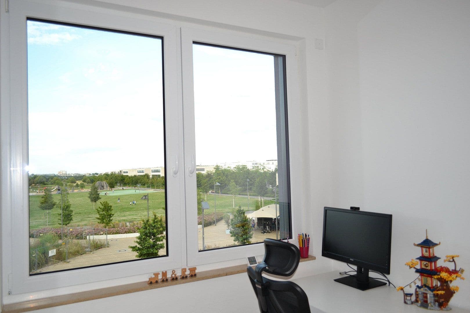 Prenájom bytu 3-izbový 87 m², Ella-Bergmann-Michel-Str. 1, Frankfurt, Hesensko Prenájom bytu 3-izbový 87 m², Ella-Bergmann-Michel-Str. 1, Frankfurt, Hesensko