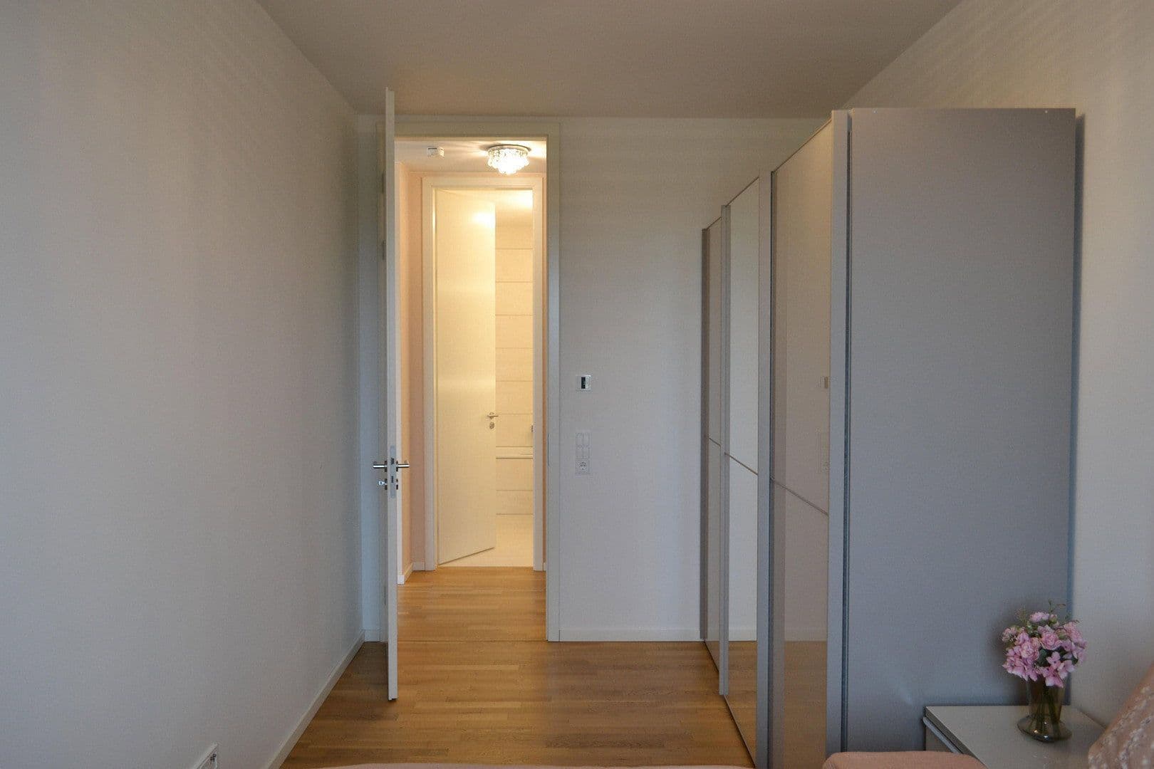 Prenájom bytu 3-izbový 87 m², Ella-Bergmann-Michel-Str. 1, Frankfurt, Hesensko Prenájom bytu 3-izbový 87 m², Ella-Bergmann-Michel-Str. 1, Frankfurt, Hesensko