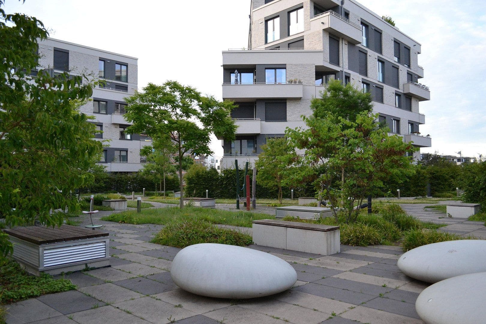Prenájom bytu 3-izbový 87 m², Ella-Bergmann-Michel-Str. 1, Frankfurt, Hesensko Prenájom bytu 3-izbový 87 m², Ella-Bergmann-Michel-Str. 1, Frankfurt, Hesensko