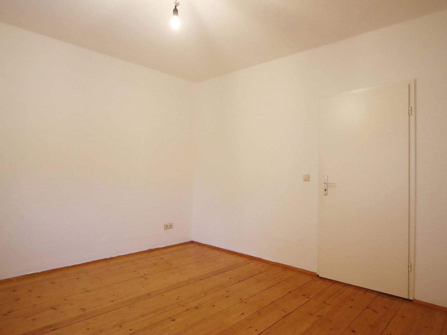 Prenájom bytu 7-izbový 132 m², Reichenbacher Straße 4, Schwabach, Bavorsko Prenájom bytu 7-izbový 132 m², Reichenbacher Straße 4, Schwabach, Bavorsko