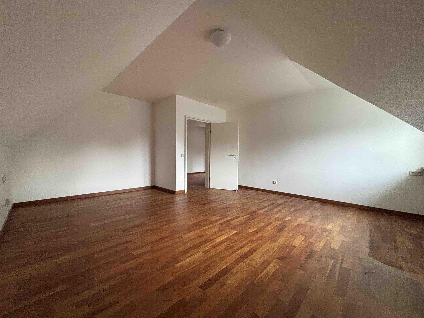 Predaj domu 234 m², pozemok 628 m², Krameramtsstraße 19, Melle, Dolné Sasko Predaj domu 234 m², pozemok 628 m², Krameramtsstraße 19, Melle, Dolné Sasko