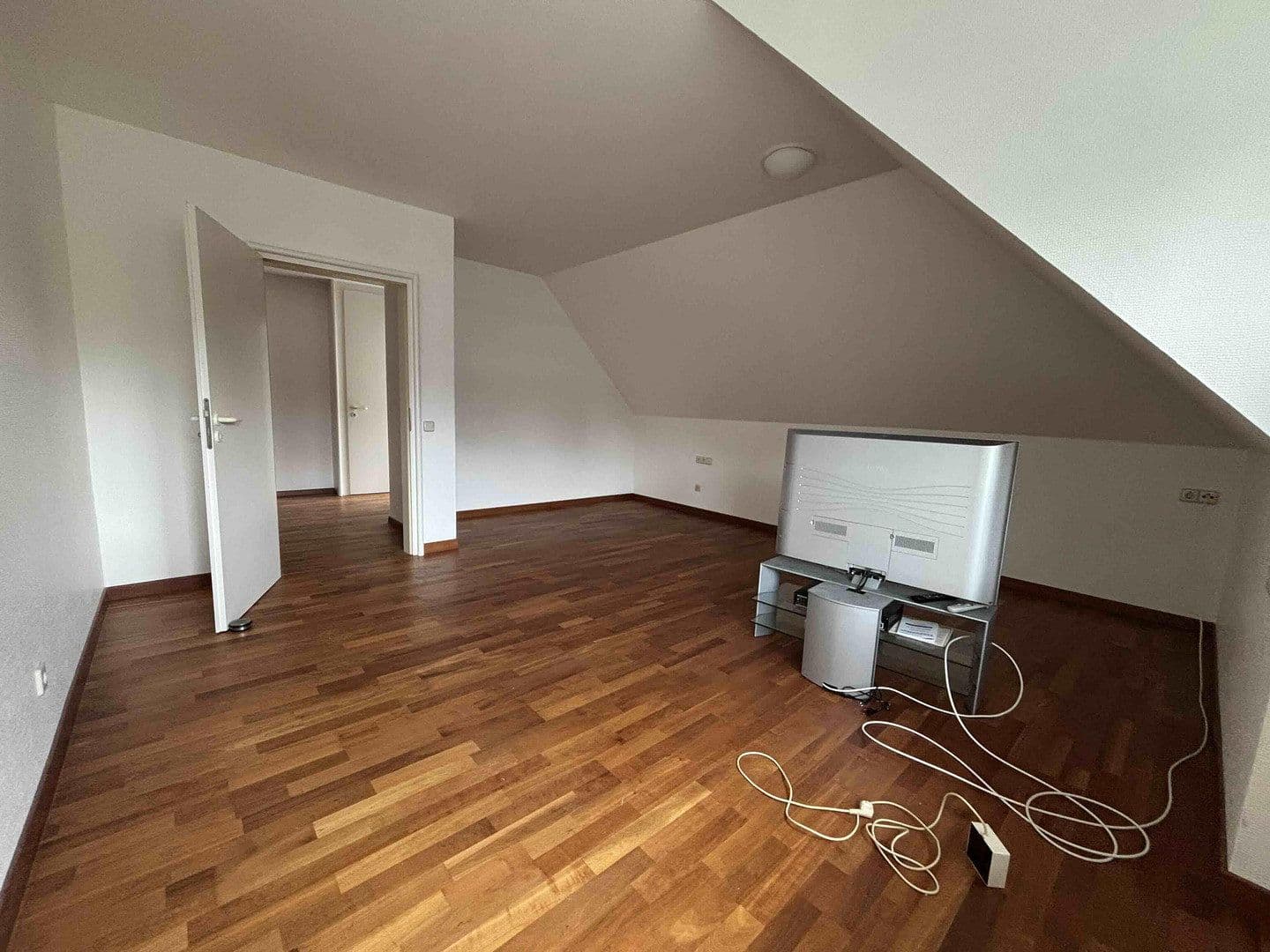 Predaj domu 234 m², pozemok 628 m², Krameramtsstraße 19, Melle, Dolné Sasko Predaj domu 234 m², pozemok 628 m², Krameramtsstraße 19, Melle, Dolné Sasko
