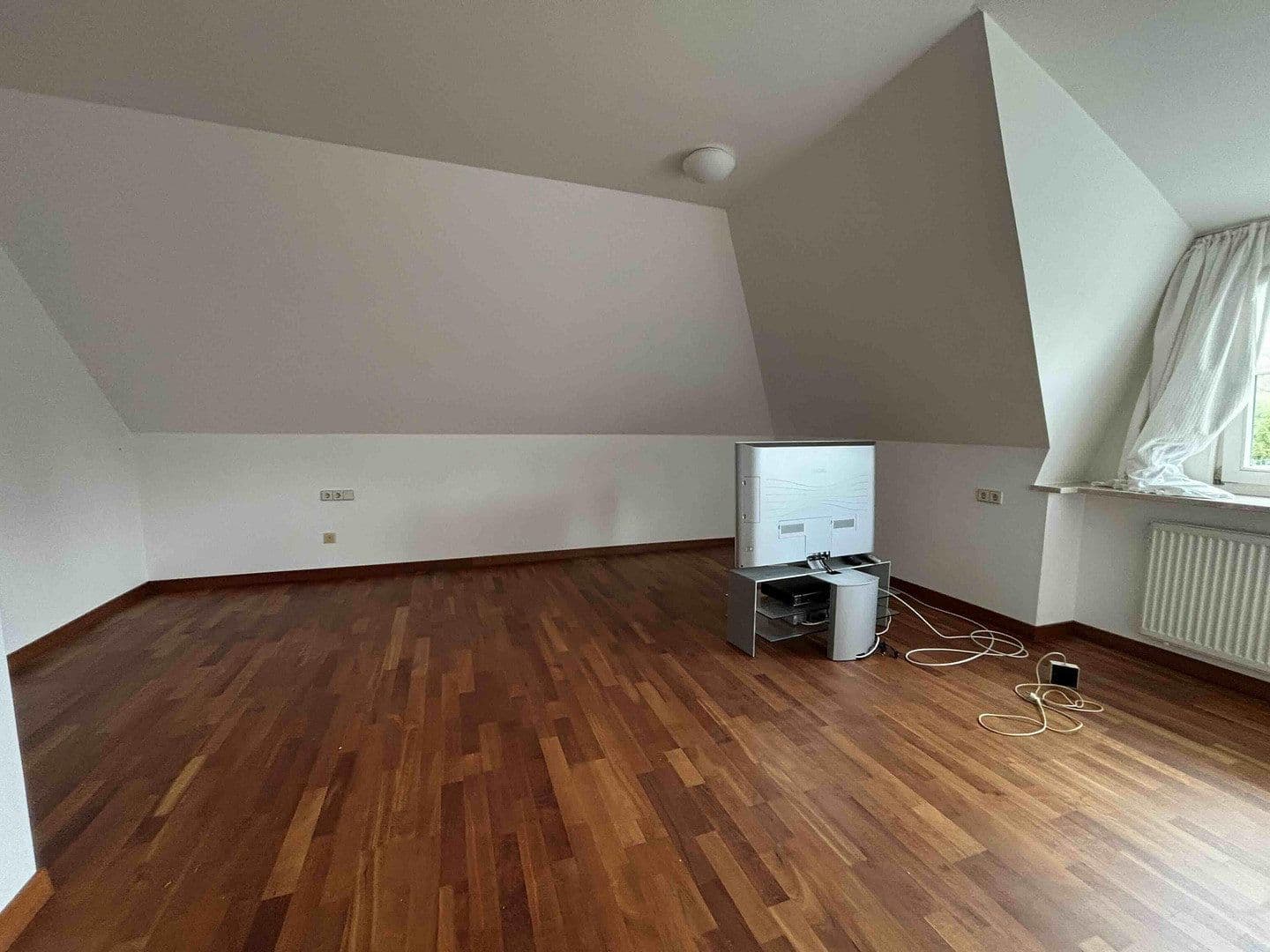 Predaj domu 234 m², pozemok 628 m², Krameramtsstraße 19, Melle, Dolné Sasko Predaj domu 234 m², pozemok 628 m², Krameramtsstraße 19, Melle, Dolné Sasko