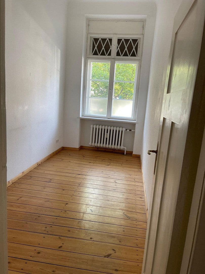 Prenájom kancelárie 93 m², Prinzregentenstr. 84, Berlin, Berlín Prenájom kancelárie 93 m², Prinzregentenstr. 84, Berlin, Berlín