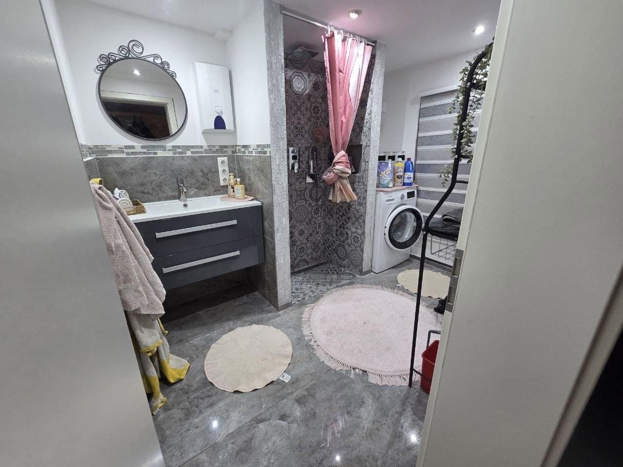 Predaj domu 359 m², pozemok 560 m², Ziegelstraße 14, Oberhausen, Oberhausen, Severné Porýnie - Westfálsko Predaj domu 359 m², pozemok 560 m², Ziegelstraße 14, Oberhausen, Oberhausen, Severné Porýnie - Westfálsko