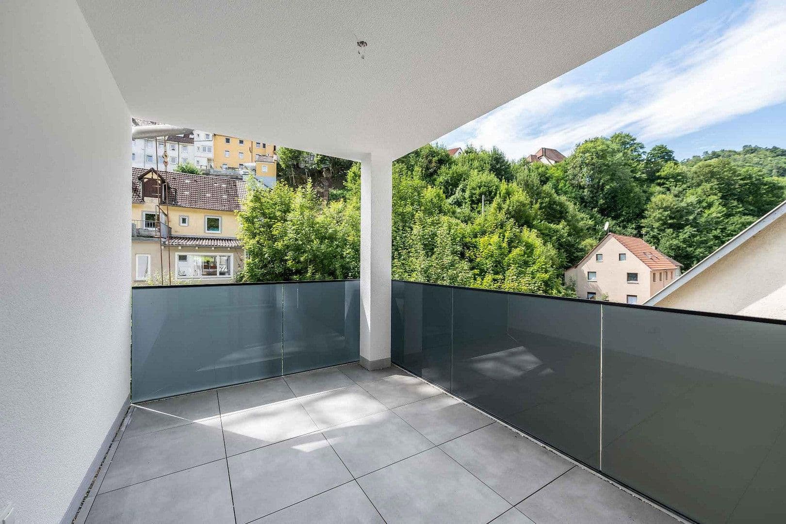 Prenájom bytu 3-izbový 97 m², Sulzbachstr. 50, Oberndorf am Neckar, Bádensko-Wurttembersko Prenájom bytu 3-izbový 97 m², Sulzbachstr. 50, Oberndorf am Neckar, Bádensko-Wurttembersko