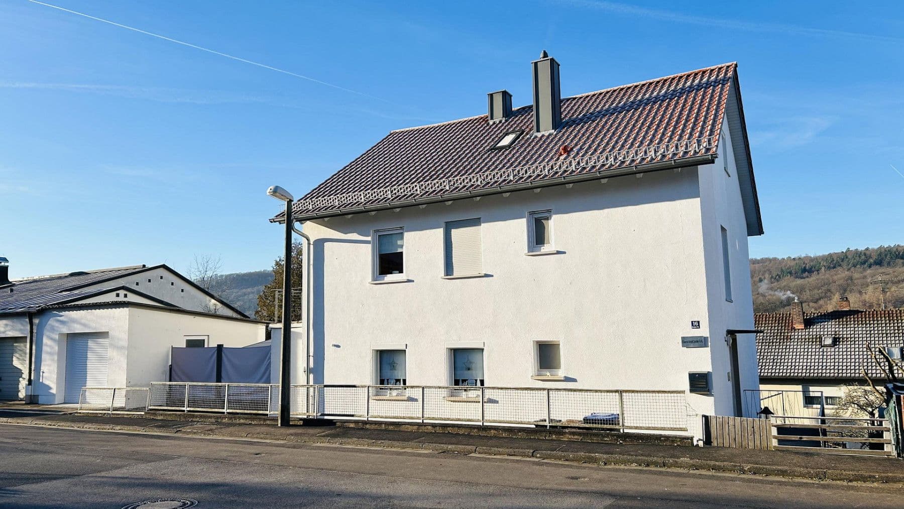 Predaj domu 168 m², pozemok 541 m², Breslauer Str. 16, Bad Kissingen, Bavorsko Predaj domu 168 m², pozemok 541 m², Breslauer Str. 16, Bad Kissingen, Bavorsko