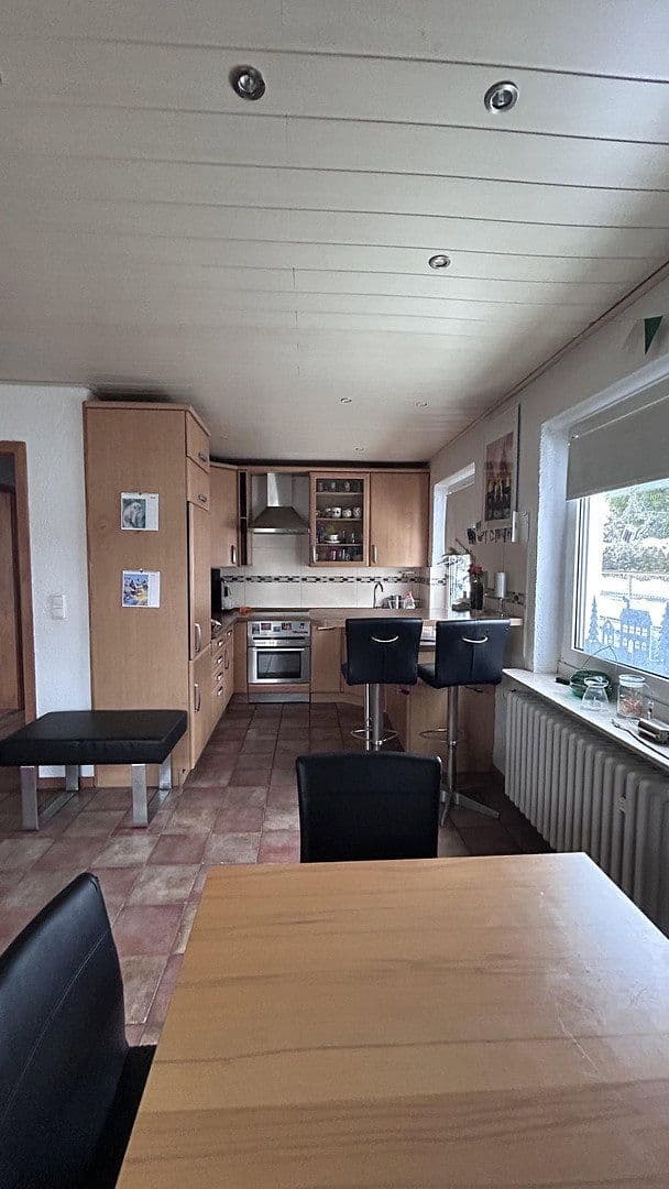 Predaj domu 168 m², pozemok 541 m², Breslauer Str. 16, Bad Kissingen, Bavorsko Predaj domu 168 m², pozemok 541 m², Breslauer Str. 16, Bad Kissingen, Bavorsko