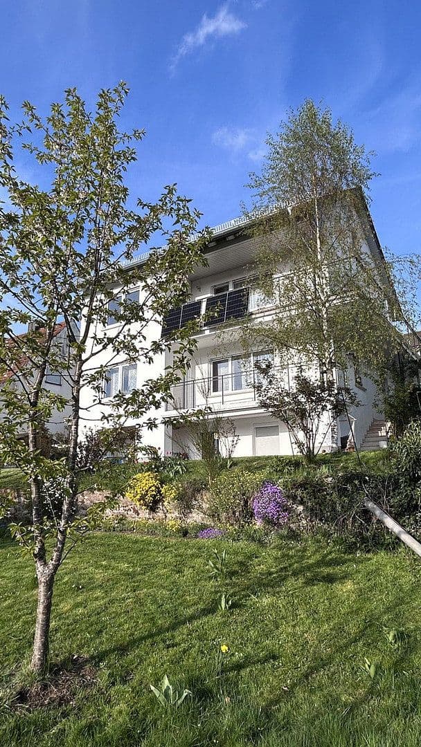 Predaj domu 168 m², pozemok 541 m², Breslauer Str. 16, Bad Kissingen, Bavorsko Predaj domu 168 m², pozemok 541 m², Breslauer Str. 16, Bad Kissingen, Bavorsko