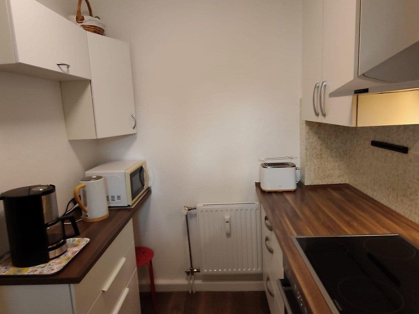 Prenájom bytu 2-izbový 48 m², Benrodestr. 42b, Düsseldorf, Severné Porýnie - Westfálsko Prenájom bytu 2-izbový 48 m², Benrodestr. 42b, Düsseldorf, Severné Porýnie - Westfálsko