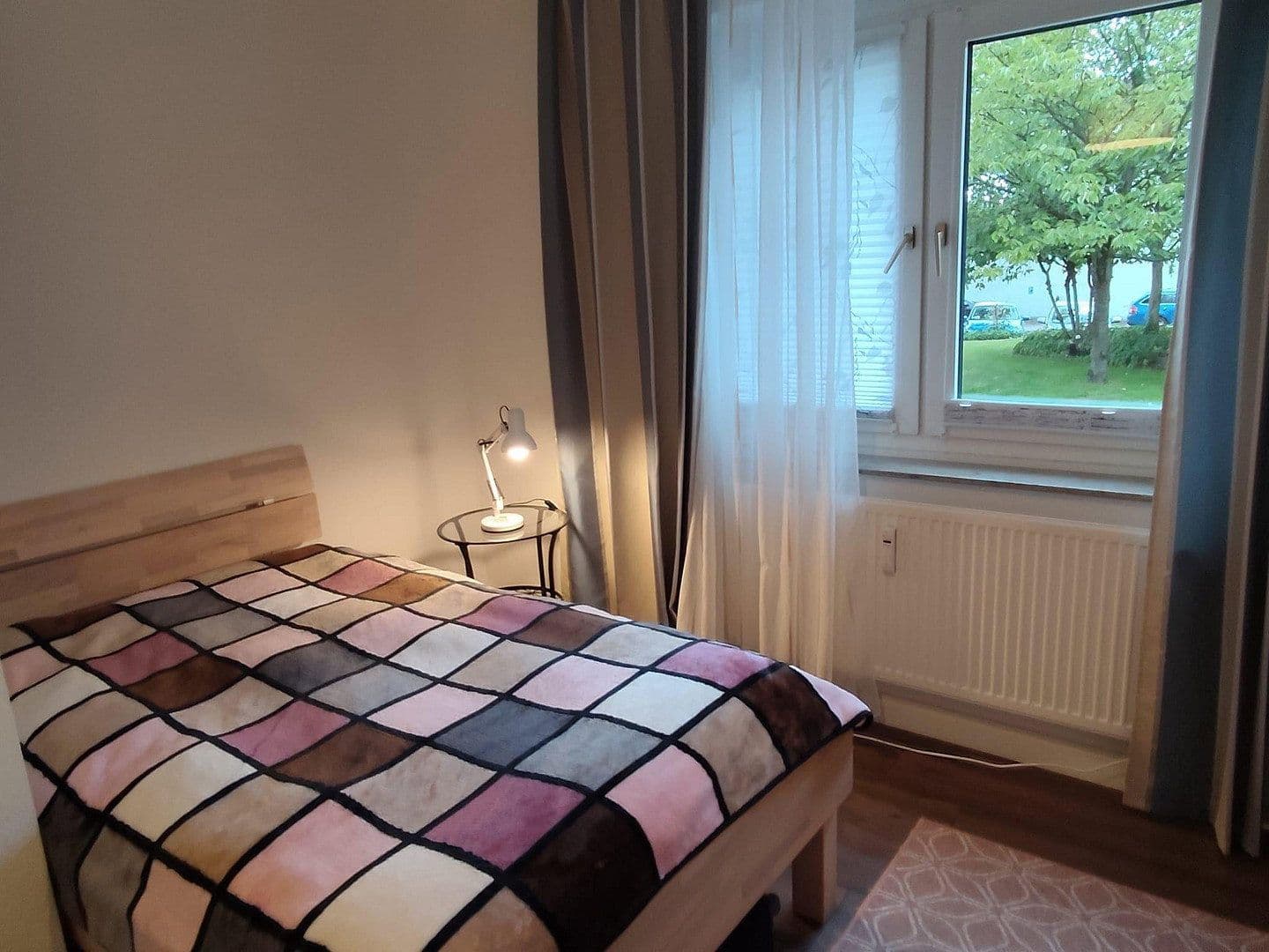 Prenájom bytu 2-izbový 48 m², Benrodestr. 42b, Düsseldorf, Severné Porýnie - Westfálsko Prenájom bytu 2-izbový 48 m², Benrodestr. 42b, Düsseldorf, Severné Porýnie - Westfálsko
