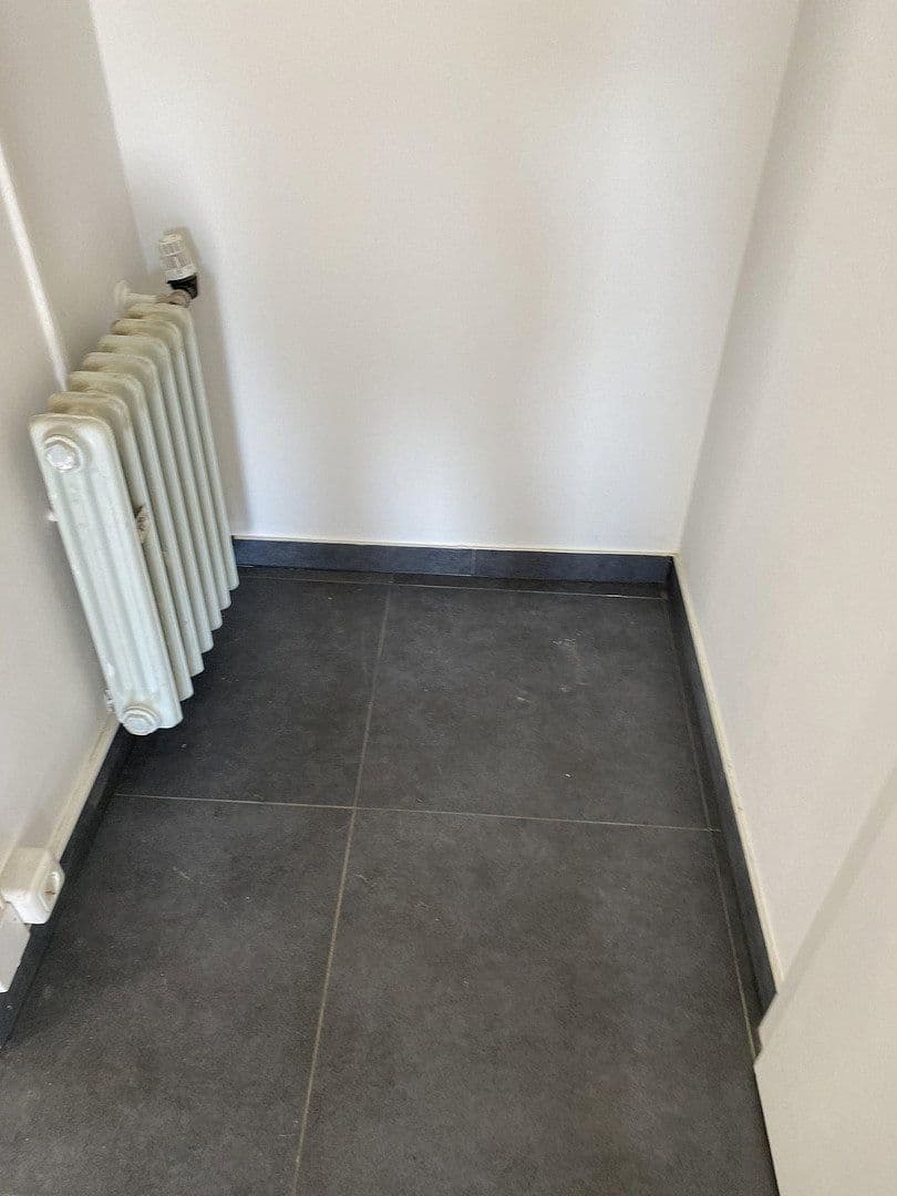 Prenájom bytu 2-izbový 60 m², Heidestr. 228, Köln, Severné Porýnie - Westfálsko Prenájom bytu 2-izbový 60 m², Heidestr. 228, Köln, Severné Porýnie - Westfálsko
