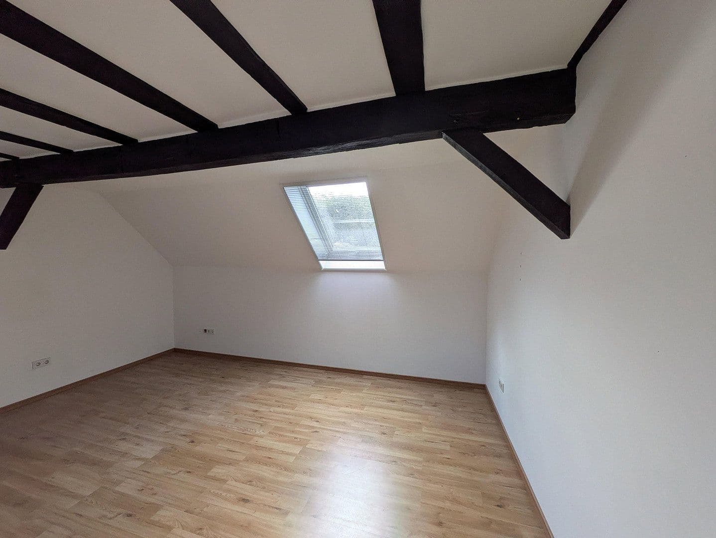 Predaj domu 133 m², pozemok 565 m², Bergstraße 8, Runkel, Hesensko Predaj domu 133 m², pozemok 565 m², Bergstraße 8, Runkel, Hesensko