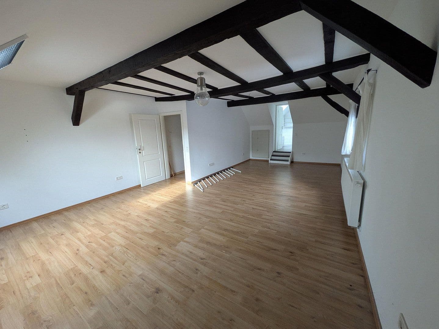 Predaj domu 133 m², pozemok 565 m², Bergstraße 8, Runkel, Hesensko Predaj domu 133 m², pozemok 565 m², Bergstraße 8, Runkel, Hesensko