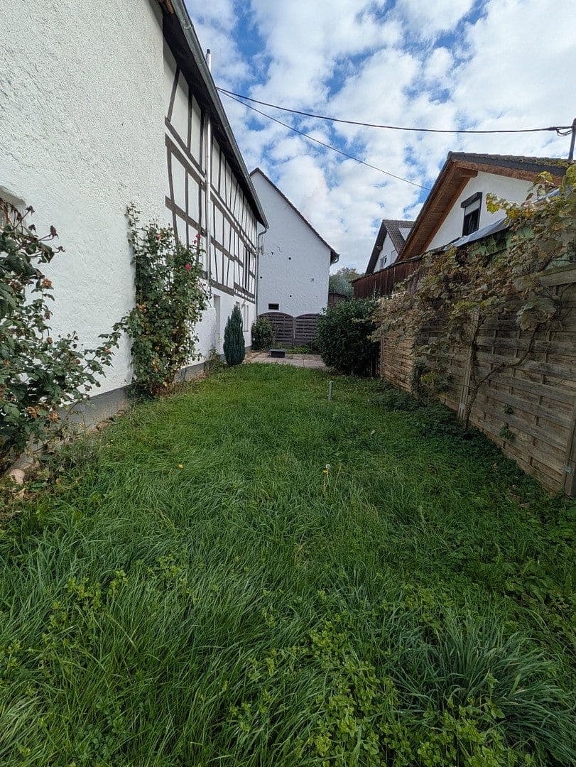 Predaj domu 133 m², pozemok 565 m², Bergstraße 8, Runkel, Hesensko Predaj domu 133 m², pozemok 565 m², Bergstraße 8, Runkel, Hesensko