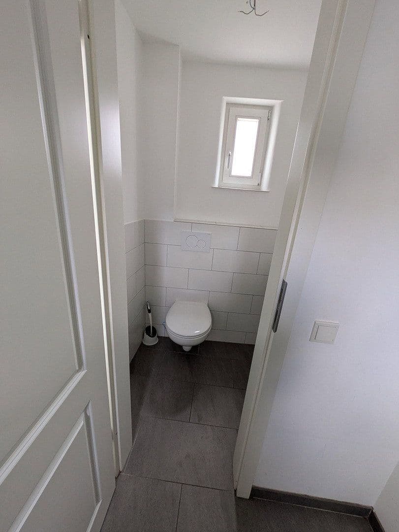 Predaj domu 133 m², pozemok 565 m², Bergstraße 8, Runkel, Hesensko Predaj domu 133 m², pozemok 565 m², Bergstraße 8, Runkel, Hesensko