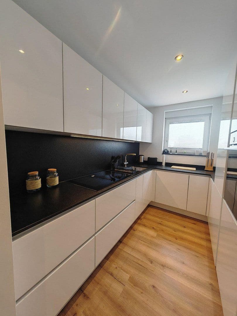 Prenájom bytu 3-izbový 74 m², Billtalstr. 1, Sulzbach (Taunus), Hesensko Prenájom bytu 3-izbový 74 m², Billtalstr. 1, Sulzbach (Taunus), Hesensko