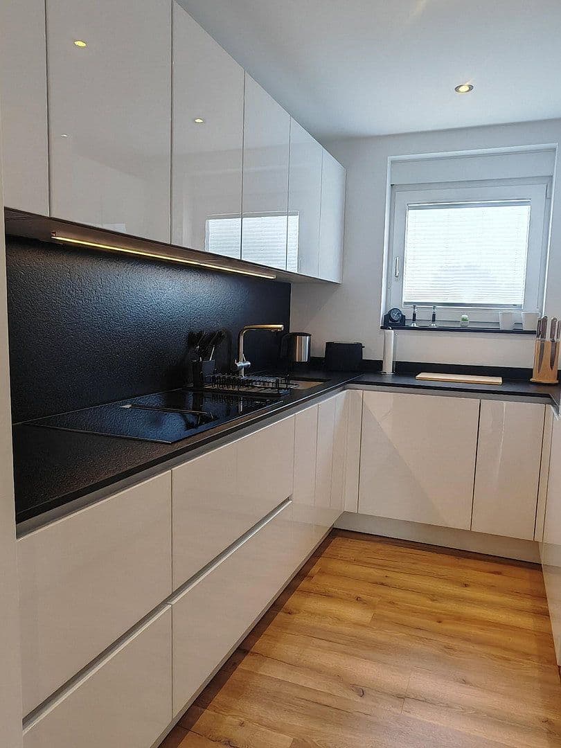 Prenájom bytu 3-izbový 74 m², Billtalstr. 1, Sulzbach (Taunus), Hesensko Prenájom bytu 3-izbový 74 m², Billtalstr. 1, Sulzbach (Taunus), Hesensko