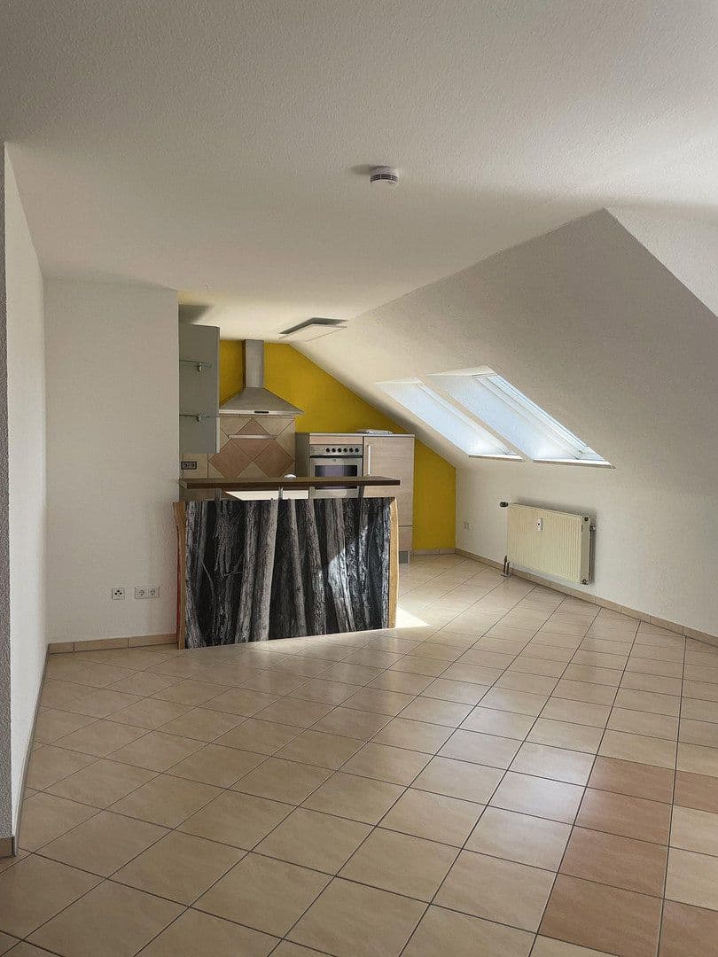 Prenájom bytu 3-izbový 80 m², Seukendorf, Bavorsko Prenájom bytu 3-izbový 80 m², Seukendorf, Bavorsko