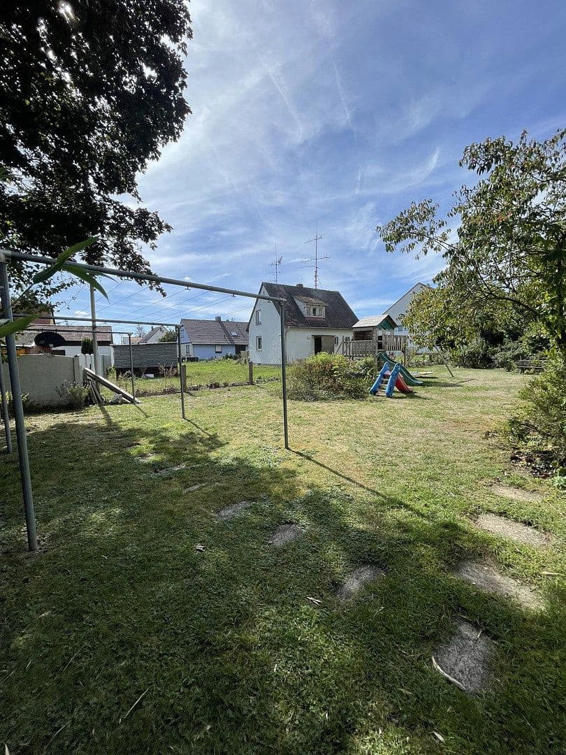 Prenájom bytu 3-izbový 80 m², Seukendorf, Bavorsko Prenájom bytu 3-izbový 80 m², Seukendorf, Bavorsko