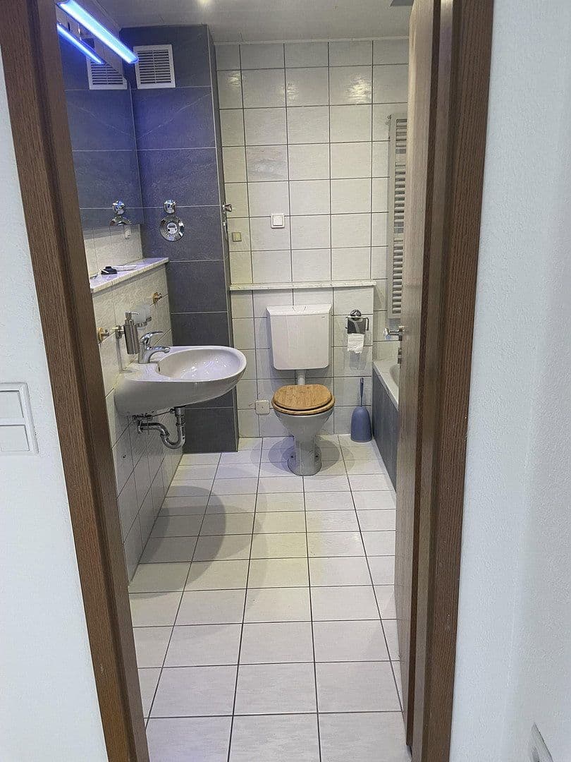 Prenájom bytu 3-izbový 80 m², Seukendorf, Bavorsko Prenájom bytu 3-izbový 80 m², Seukendorf, Bavorsko