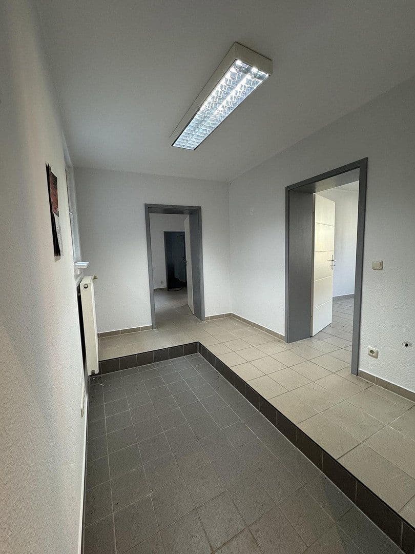 Predaj domu 368 m², pozemok 487 m², Hauptstr. 12 und 12a, Velbert, Severné Porýnie - Westfálsko Predaj domu 368 m², pozemok 487 m², Hauptstr. 12 und 12a, Velbert, Severné Porýnie - Westfálsko