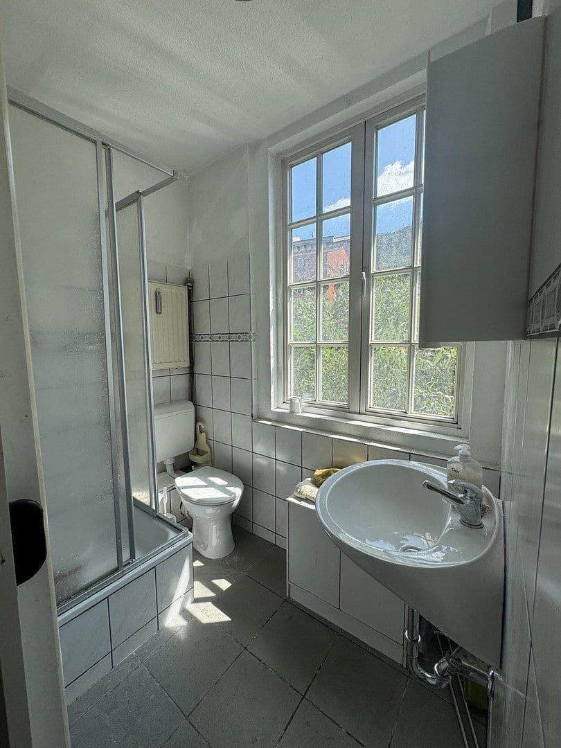 Predaj domu 368 m², pozemok 487 m², Hauptstr. 12 und 12a, Velbert, Severné Porýnie - Westfálsko Predaj domu 368 m², pozemok 487 m², Hauptstr. 12 und 12a, Velbert, Severné Porýnie - Westfálsko