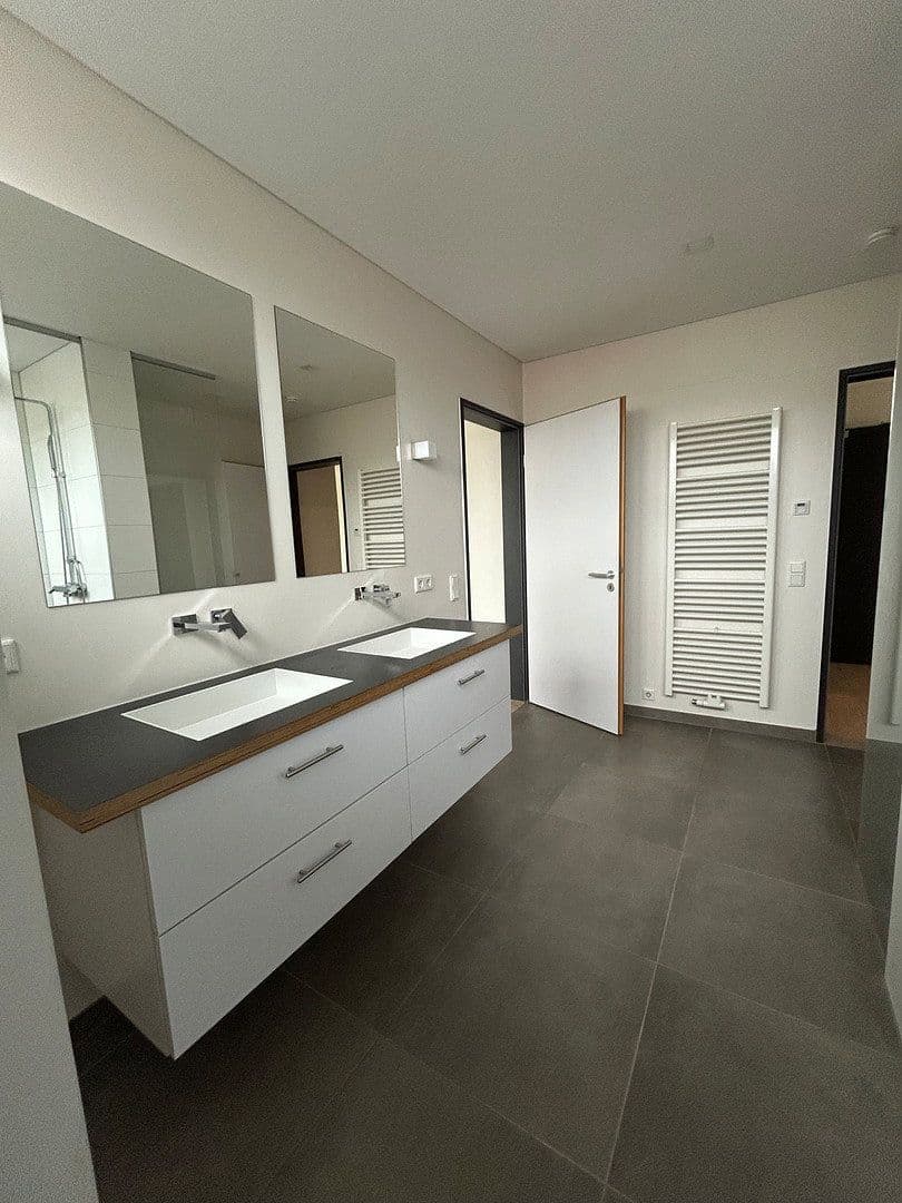 Prenájom bytu 2-izbový 75 m², Aschaffenburg, Bavorsko Prenájom bytu 2-izbový 75 m², Aschaffenburg, Bavorsko