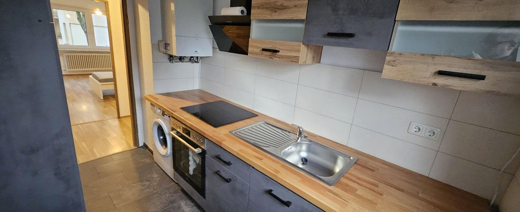 Prenájom bytu 1-izbový 18 m², Eckenheimer Landstraße 361, Frankfurt am Main, Hesensko Prenájom bytu 1-izbový 18 m², Eckenheimer Landstraße 361, Frankfurt am Main, Hesensko
