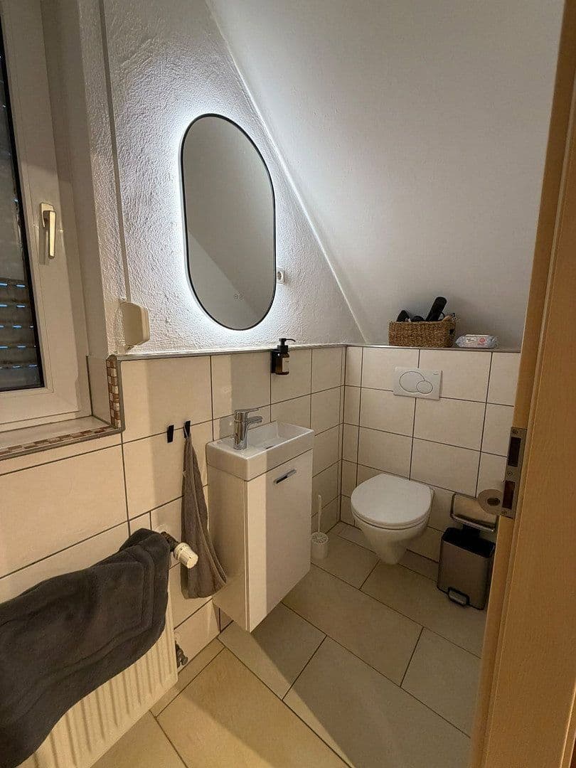Prenájom bytu 3-izbový 110 m², Kürten, Severné Porýnie - Westfálsko Prenájom bytu 3-izbový 110 m², Kürten, Severné Porýnie - Westfálsko