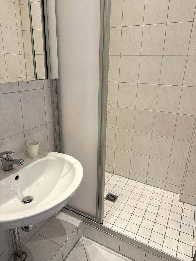 Prenájom bytu 1-izbový 39 m², Seesener Straße 30, Berlin, Berlín Prenájom bytu 1-izbový 39 m², Seesener Straße 30, Berlin, Berlín