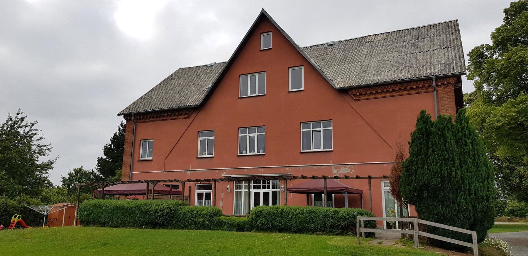 Prenájom bytu 3-izbový 73 m², Dorfstr. 12, Rieps, Meklenbursko-Predpomoransko Prenájom bytu 3-izbový 73 m², Dorfstr. 12, Rieps, Meklenbursko-Predpomoransko