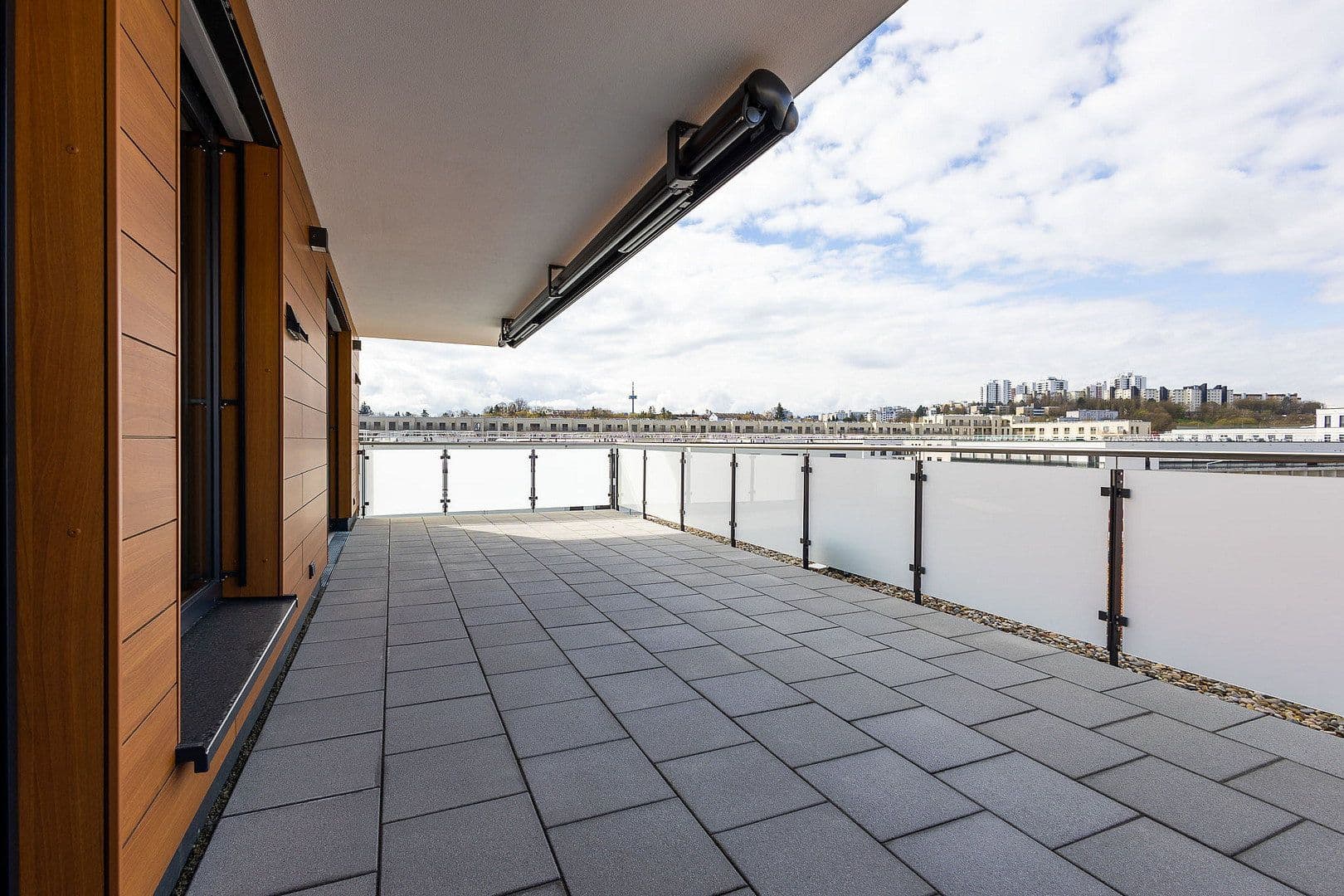 Prenájom bytu 3-izbový 121 m², Von-Brettreich-Straße 3, Regensburg, Bavorsko Prenájom bytu 3-izbový 121 m², Von-Brettreich-Straße 3, Regensburg, Bavorsko