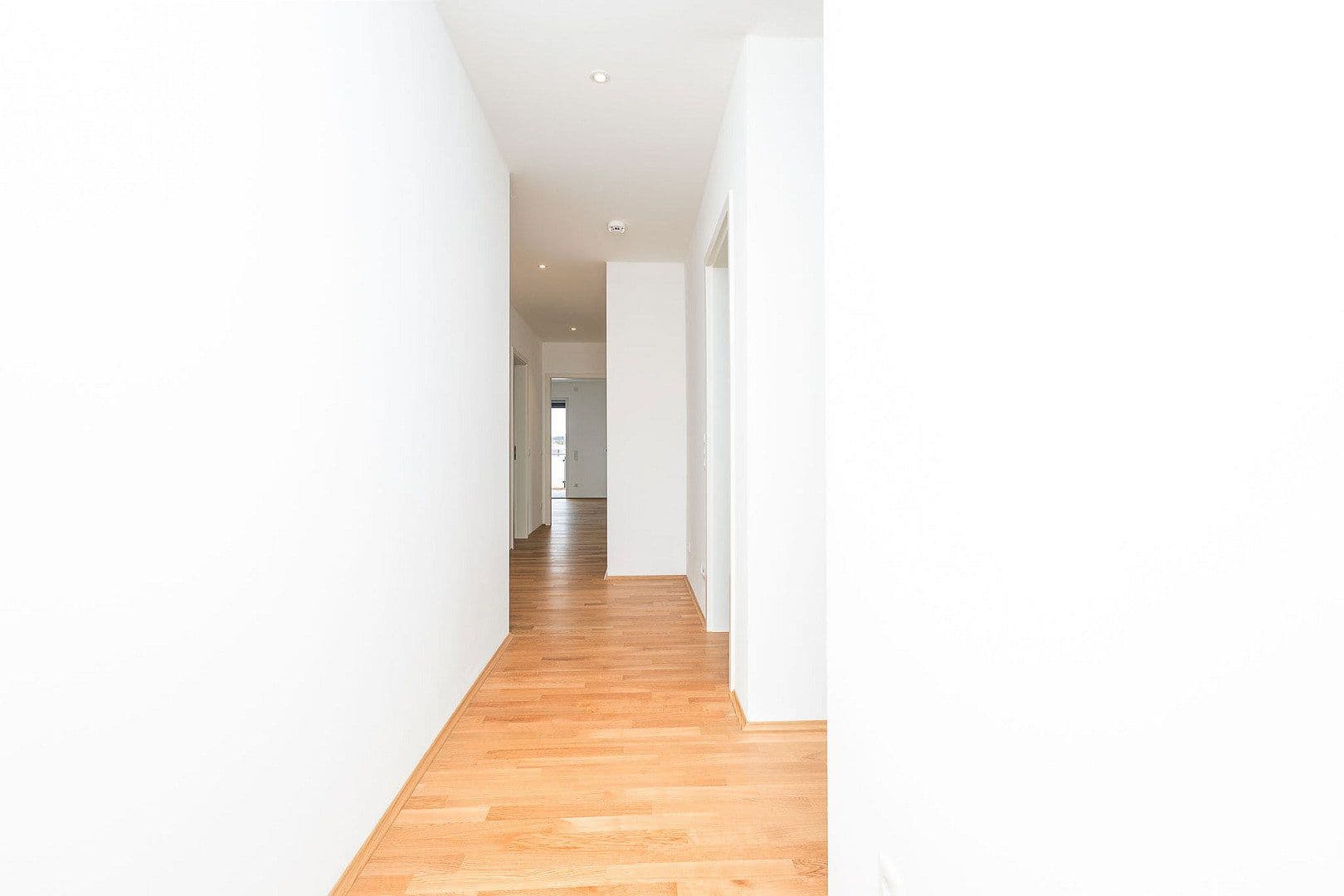 Prenájom bytu 3-izbový 121 m², Von-Brettreich-Straße 3, Regensburg, Bavorsko Prenájom bytu 3-izbový 121 m², Von-Brettreich-Straße 3, Regensburg, Bavorsko
