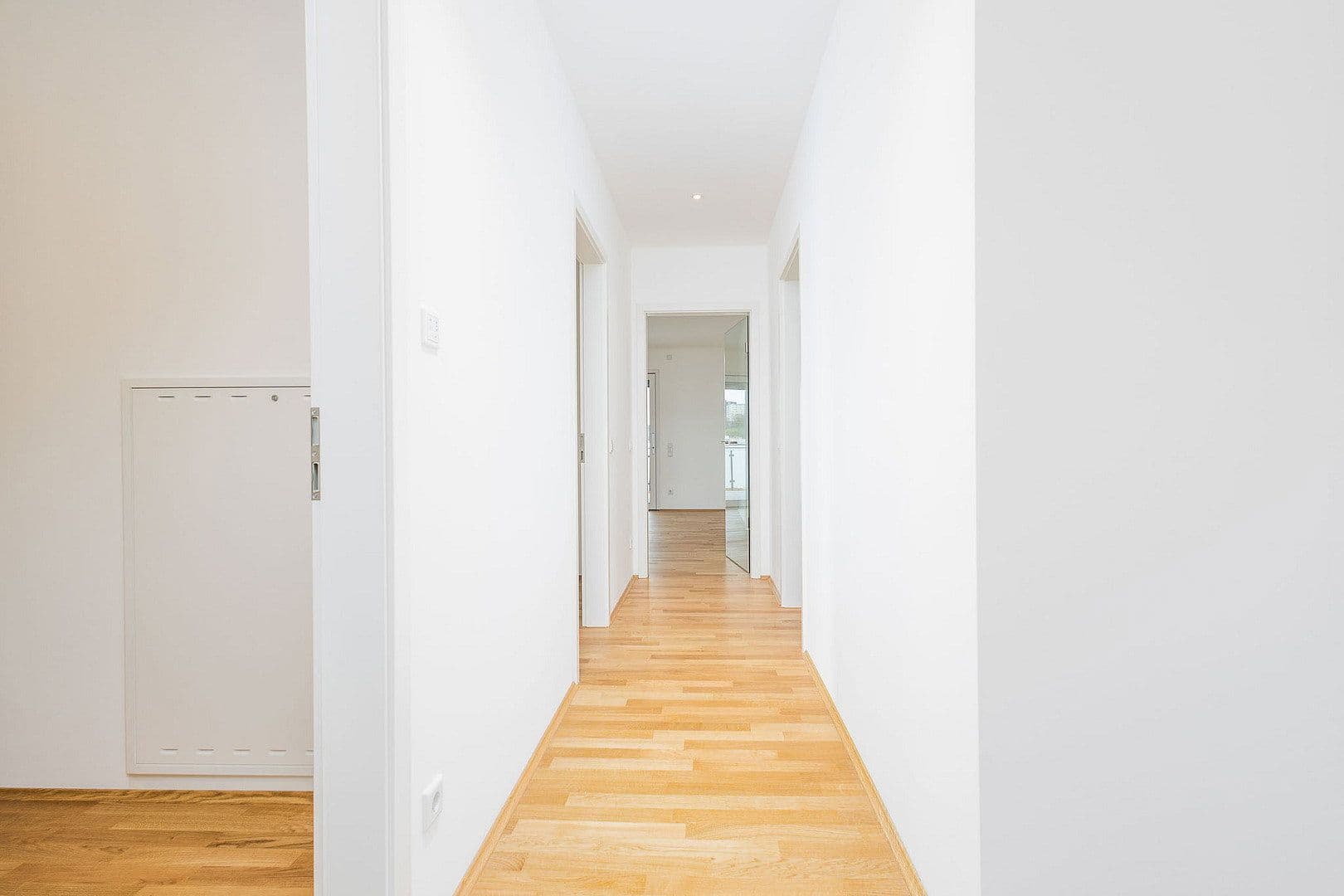 Prenájom bytu 3-izbový 121 m², Von-Brettreich-Straße 3, Regensburg, Bavorsko Prenájom bytu 3-izbový 121 m², Von-Brettreich-Straße 3, Regensburg, Bavorsko